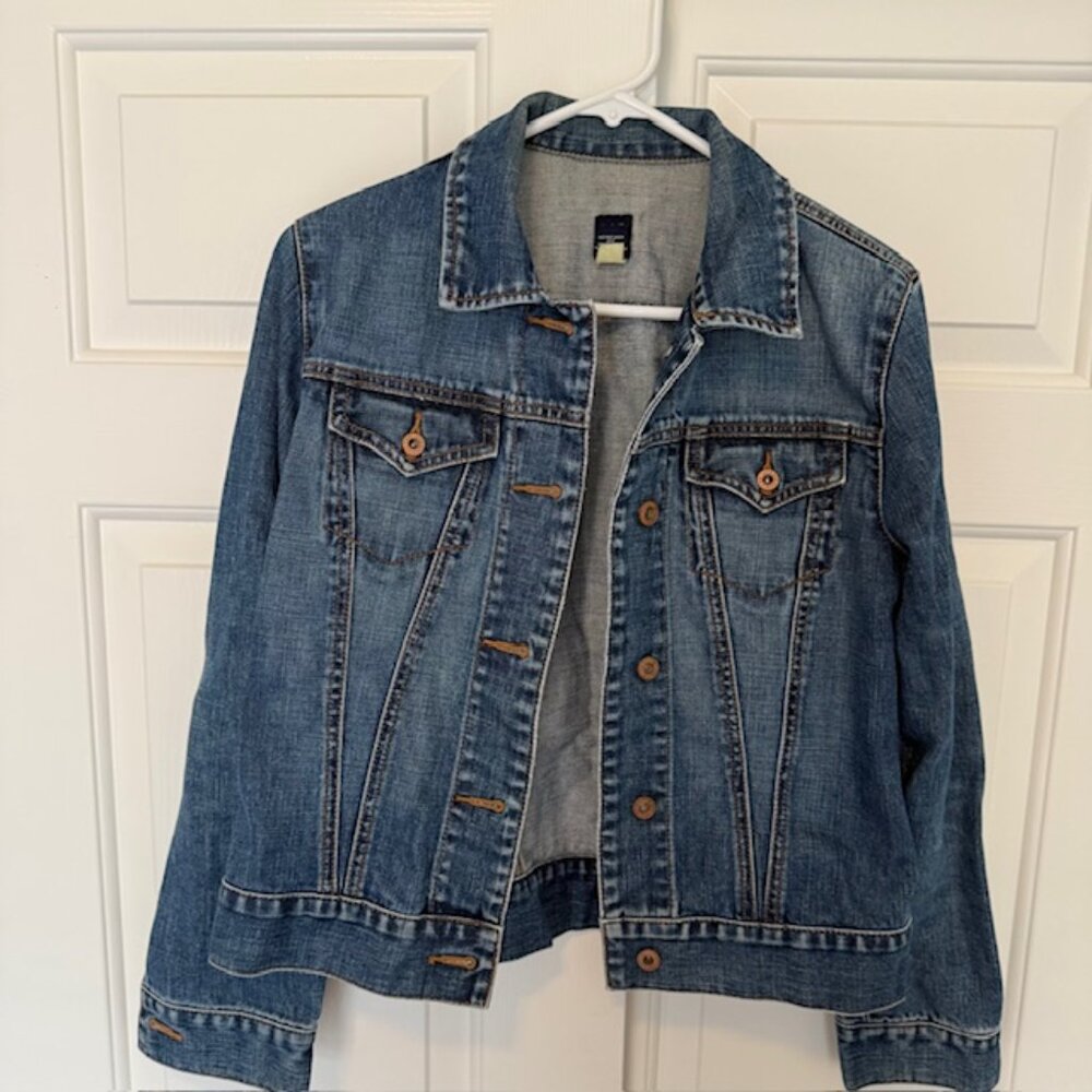 GAP Womens Vintage Denim Jean Jacket Size MEDIUM